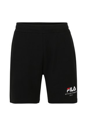 Czarne bawełniane szorty z elastycznym pasem w talii, z białym i czerwonym logo "FILA" oraz haftem "ESTABLISHED 1911" z prawej strony.