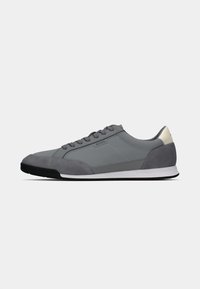Unselected, medium grey