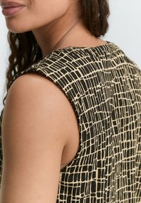 TOM TAILOR V NECK ALLOVERPRINTED - Top - abstract black grid design