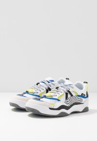 Vans Matalavartiset tennarit - white