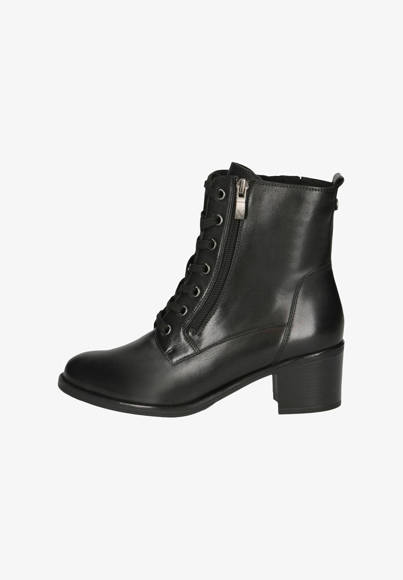 Melnas ādas potītes zābaki ar noapaļotu purngali, auklām priekšpusē un rāvējslēdzēju sānos. Iespējo zemu bloku papēdi un gludu tekstūru.