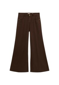 Pantalones de pierna ancha marrones hechos de denim, con cierre de botón, dos bolsillos frontales y un dobladillo limpio. Textura suave con costuras mínimas.