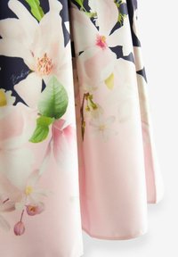 Baker by Ted Baker Sukienka koktajlowa