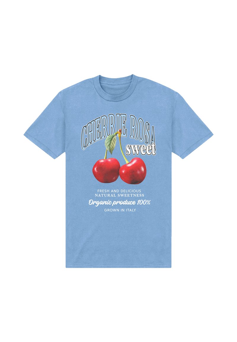 Camiseta de algodón azul claro con un gráfico de cerezas rojas con hojas verdes y texto sobre productos orgánicos cultivados en Italia.