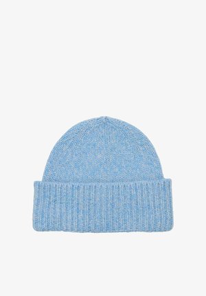 Light blue knitted beanie with a ribbed cuff. Made from soft yarn featuring a textured pattern, tapering towards the top.