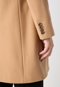 BOSS HYDE - Klassischer Mantel - camel