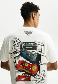Thumbnail Image 4