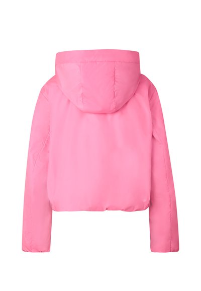 Leuchtend pinke Daunenjacke mit Kapuze, langen Ärmeln und leicht verkürztem Schnitt, von hinten auf weißem Hintergrund gezeigt.