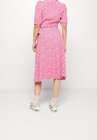 mbyM Denní šaty - pink