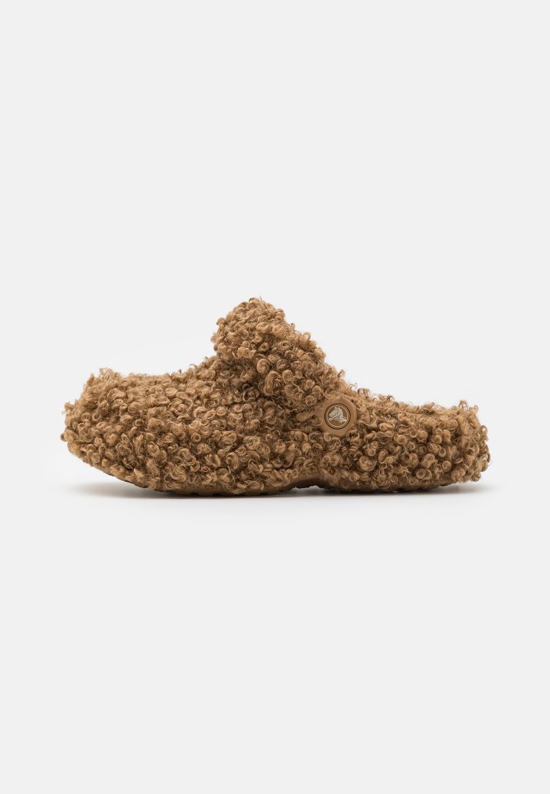 Crocs CLASSIC UNISEX - Clogs - sepia/brown - Zalando