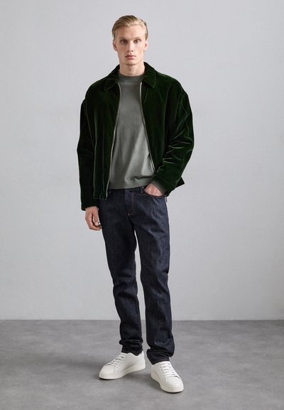 Emporio Armani Strickpullover - mulled basil/fog