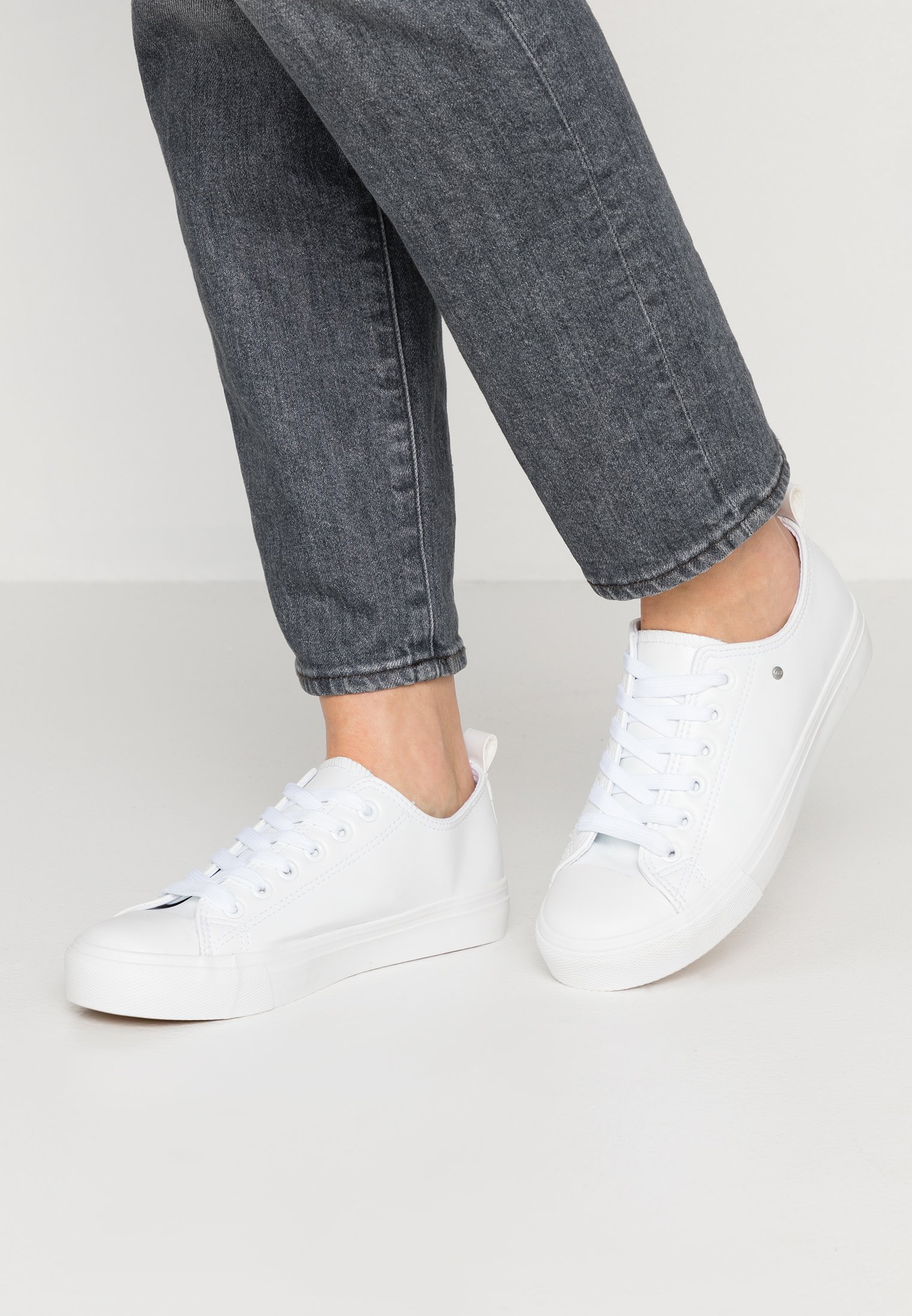 matt and nat hazel sneaker