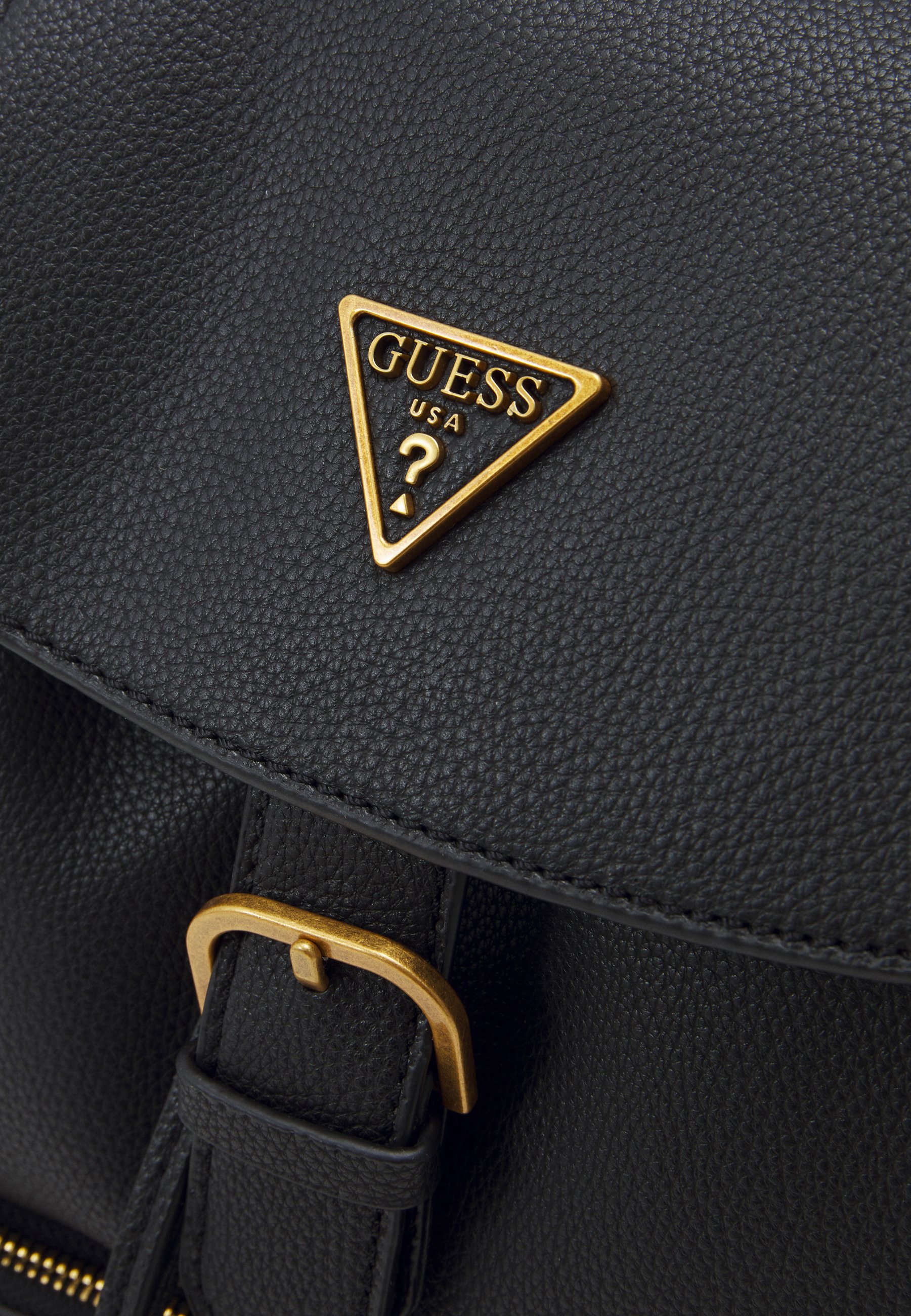 sac guess a dos