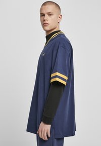 Starter TEE - Triko s potiskem - darkblue/californiayellow