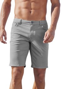 Grau Shorts aus einem Baumwollmischgewebe, mit einem klassischen Fünf-Taschen-Design, Reißverschluss und Knopfverschluss. Saubere, schlichte Linien.