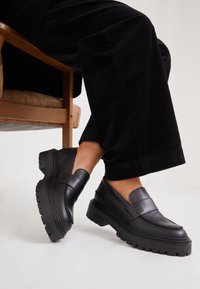 MOD. ELIN 1A - Slippers - black
