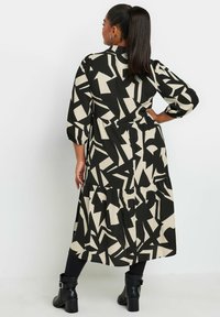 Yours Clothing Abito a camicia - black