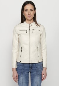 Unselected, crudo off white