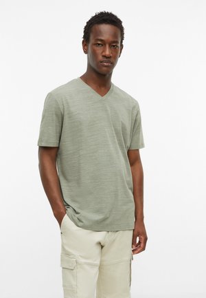 s.Oliver, T-SHIRT - T-shirt basic - tannengrün
