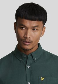 Lyle & Scott PLAIN  - Camisa - argyle teal