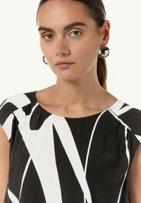 comma Bluse - schwarz