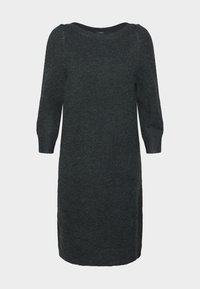 Mörkgrå stickad klänning med rund halsringning och trekvartsärmar, som har en mjuk textur och rak snitt. Inga mönster eller detaljer.