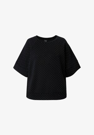 Czarna bluzka z krótkim rękawem, szerokimi rękawami oraz małymi białymi groszkami równomiernie pokrywającymi materiał.