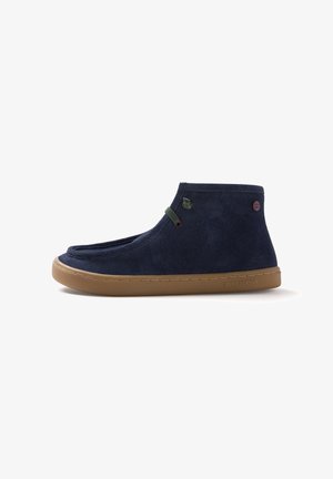 Gioseppo, GIOSEPPO BAREFOOT WALLABEE BOOTIES 80500 - Botines con cordones - marino