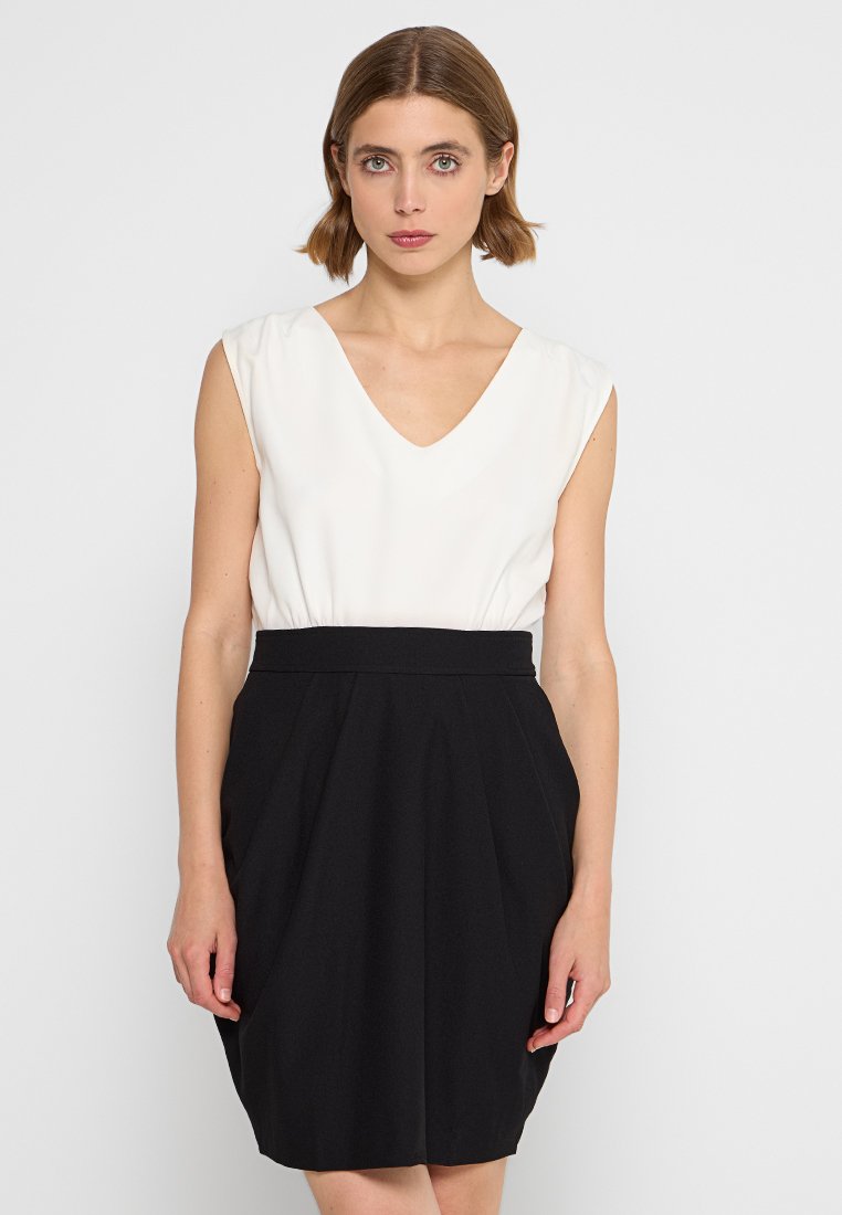 Closet Etui-jurk wit