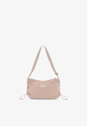 Lichtroze geribbelde schoudertas met verstelbare band, zijstrikdetails en een klein rechthoekig logoplaatje aan de voorkant.