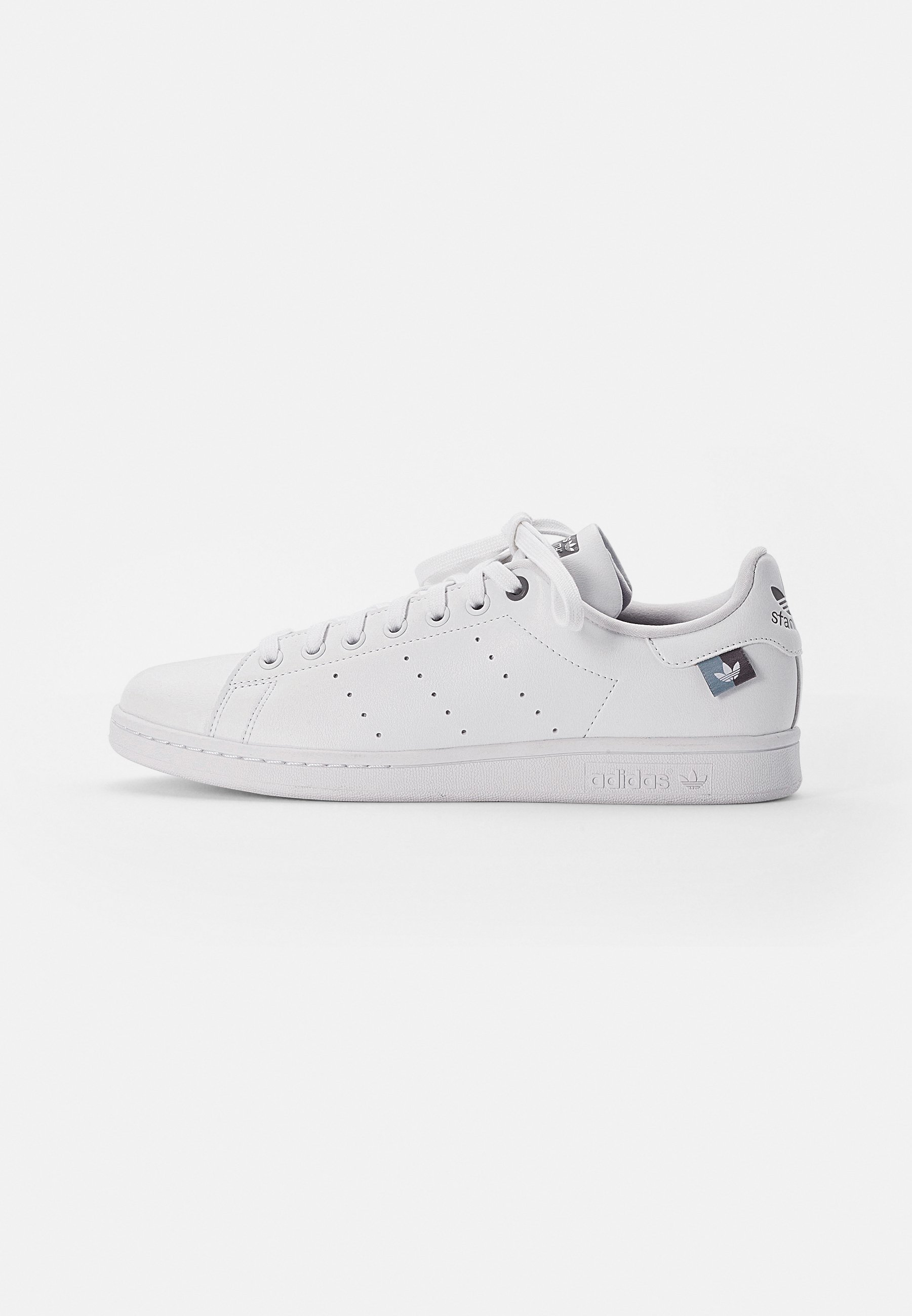 stan smith grey three