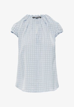 Lichtblauwe blouse met korte mouwen, met een patroon van onderling verbonden geometrische vormen in marineblauw en wit. Geplooide halslijn detail.