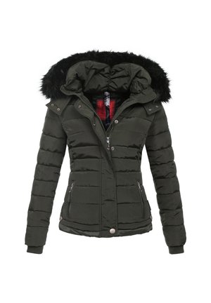 Giacca invernale trapuntata verde scuro con cappuccio in finta pelliccia nera, chiusura principale con zip e bottoni a scatto, e tasche laterali con zip.