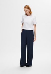 Selected Femme SLFTINNI RELAXED WIDE PANT - Bukse - dark sapphire
