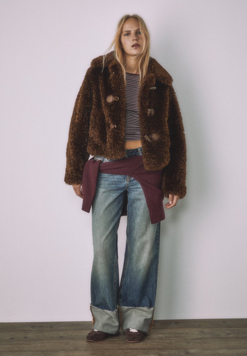 Stradivarius Winterjacke - dark brown