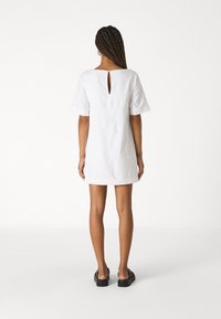 Abercrombie & Fitch T-SHIFT LINEN MINI  - Päevakleit - brilliant white