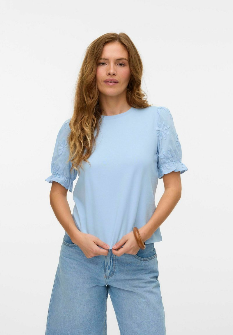Vero Moda VMSENNA - T-shirt con stampa - cashmere blue