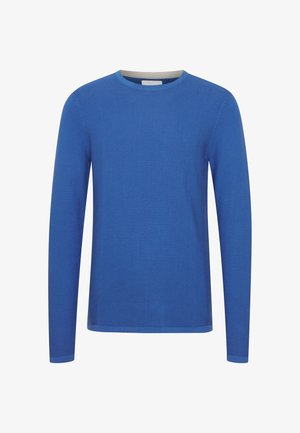 Suéter azul de punto de manga larga con cuello redondo y ribete gris contrastante. Presenta un patrón texturizado en toda la prenda.