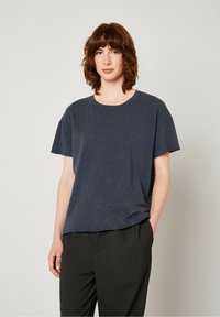 American Vintage Paprasti marškinėliai - navy blue vintage