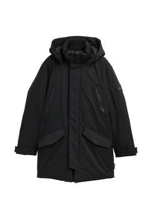 Zwarte parka-jack met een capuchon, voorzien van ritszakken, drukknopen en een geïsoleerde binnenkant voor warmte. Textuurstof met horizontale lijnen.