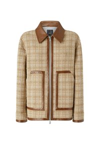 Chaqueta marrón a cuadros con textura similar a la lana, cuello y ribete de cuero, que presenta dos bolsillos frontales y un cierre central con cremallera.