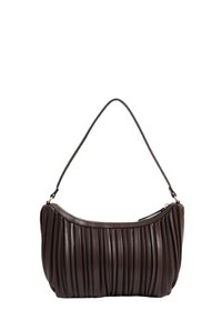 Borsa a spalla in pelle marrone con design plissettato, forma tondeggiante e una sola tracolla. Presenta una chiusura con zip superiore e una texture liscia.