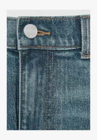 Valimata, washed indigo green cast