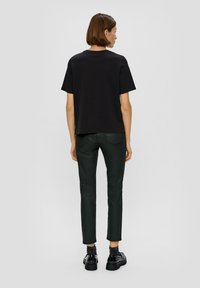 s.Oliver BLACK LABEL MIT PAILLETTEN - T-shirt print - schwarz