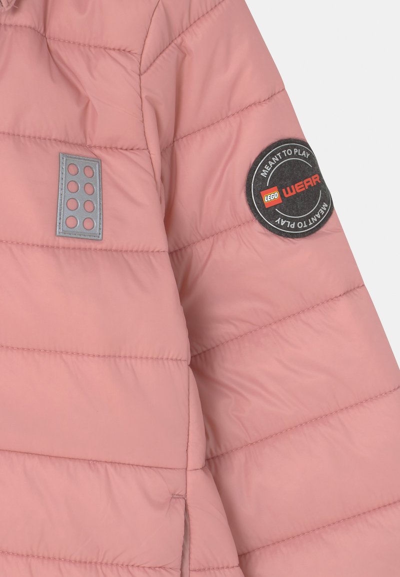 Kinder Sportbekleidung | LEGO Wear JOCHY UNISEX Snowboardjacke rose/rosa - CS25733 Kinder Sportbekleidung | LEGO Wear JOCHY UNISEX Snowboardjacke rose/rosa - CS25733