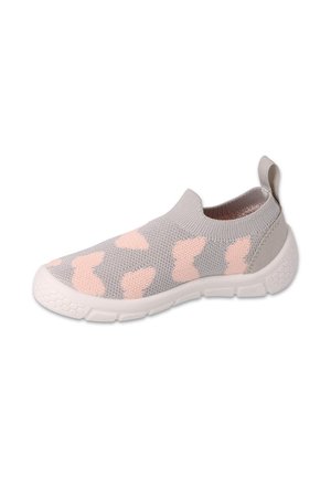 - Sneakersy niskie