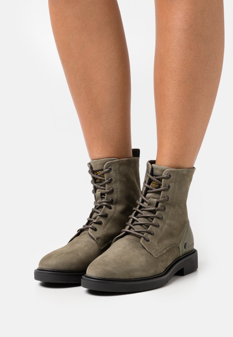 G-STAR - VACUM II HGH TMB W - Lace-up ankle boots - oliv, Enlarge