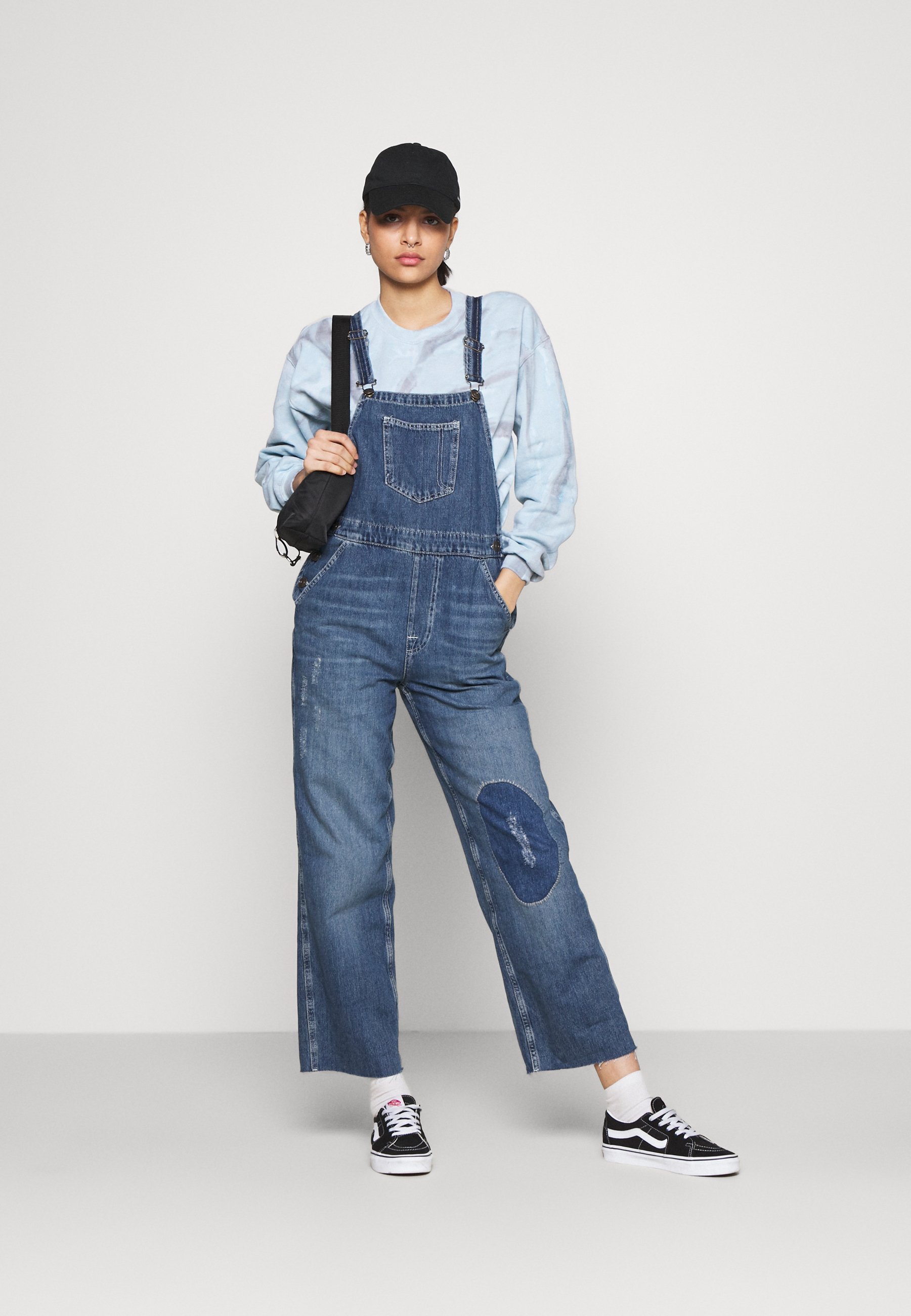 BDG Urban Outfitters RIP AND REPAIR 