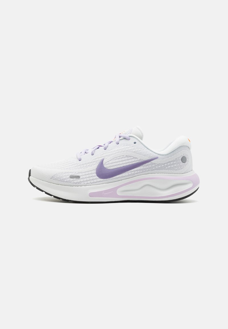 Nike Performance JOURNEY RUN - Tenisice za cestovno trčanje - summit white/black/barely grape/violet mist/bright mandarin