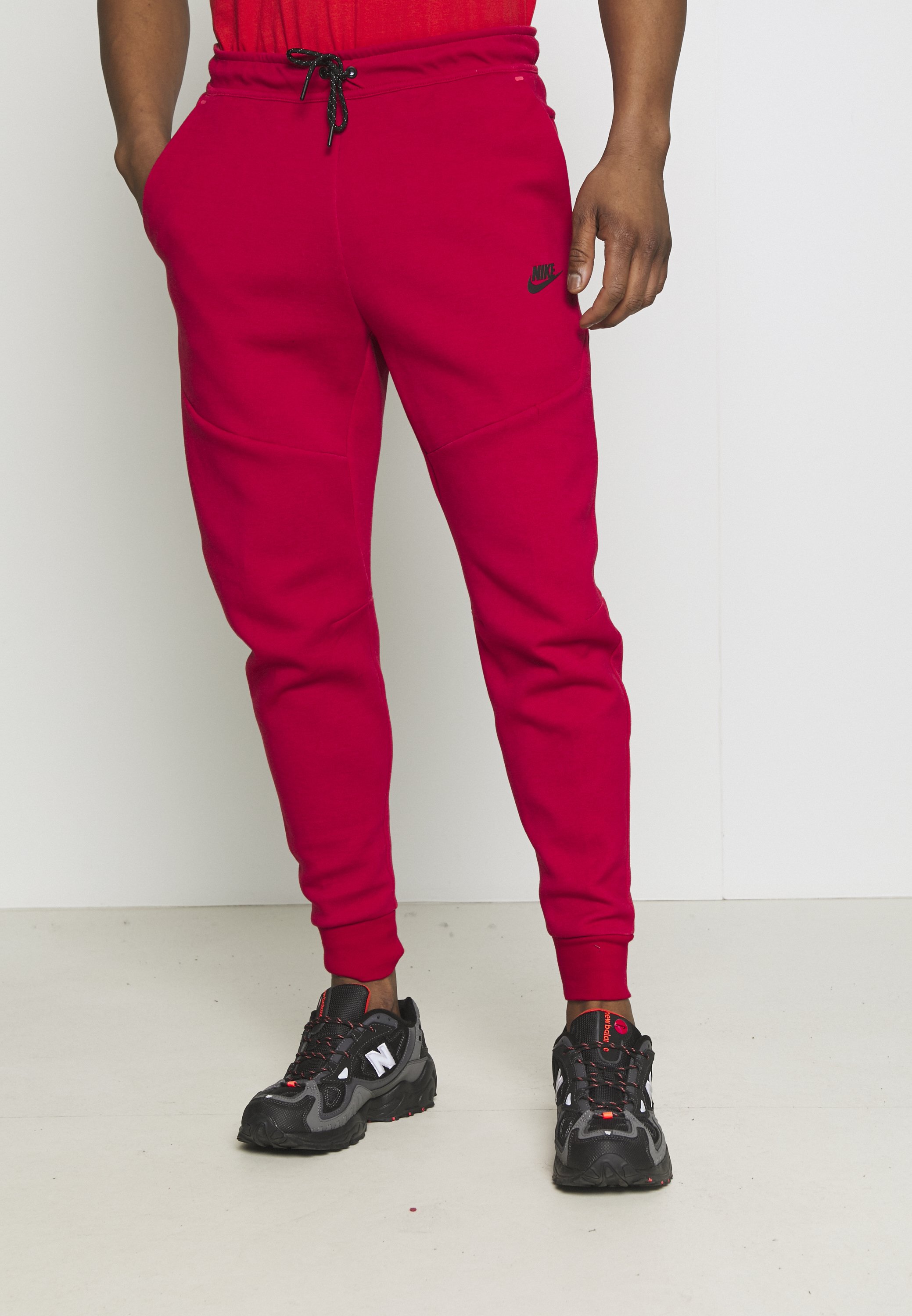 Nike Sportswear TONE - Trainingsbroek - gym red/fusion red/Rood - Zalando.nl